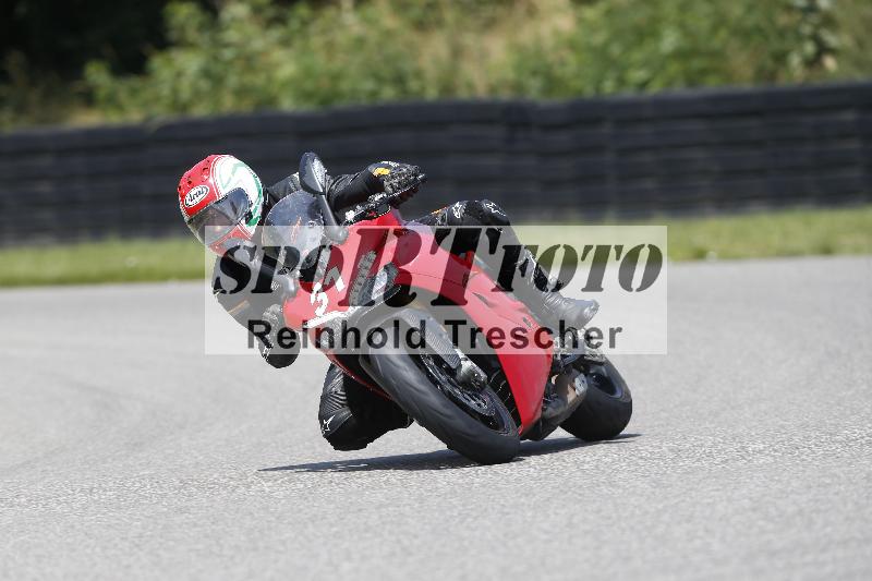 /27 12.06.2025 Ducati Schweiz Trackday Warmup  ADR/gelb-jeaune/31
